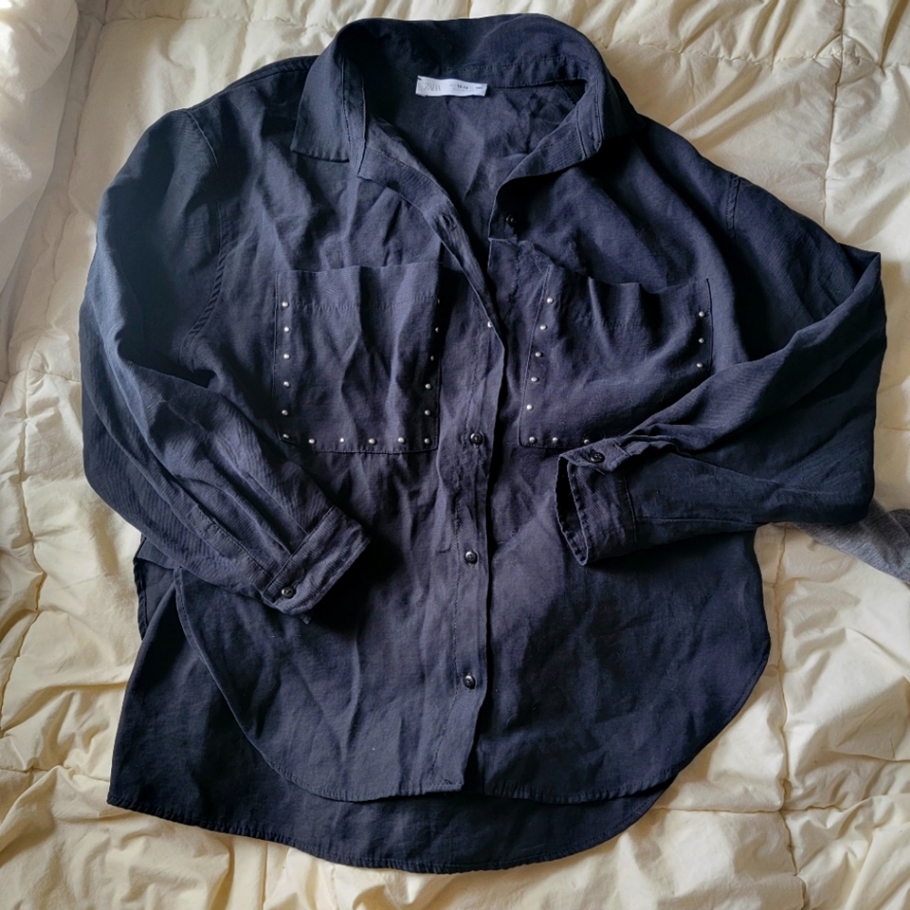Zara button up girls blackcollard shirt w/ silver details